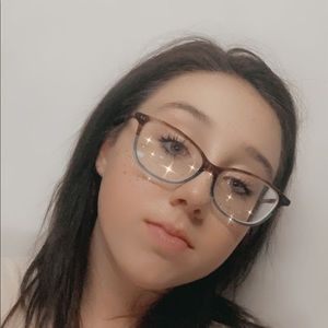 Meet your Posher, Madelyn